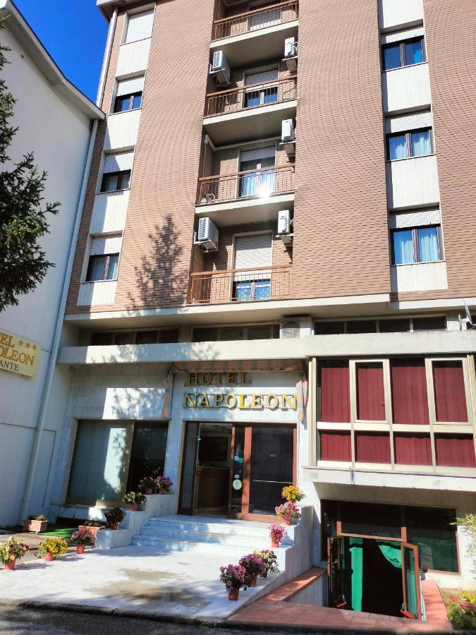 Hotel Napoleon Pontremoli Dış mekan fotoğraf