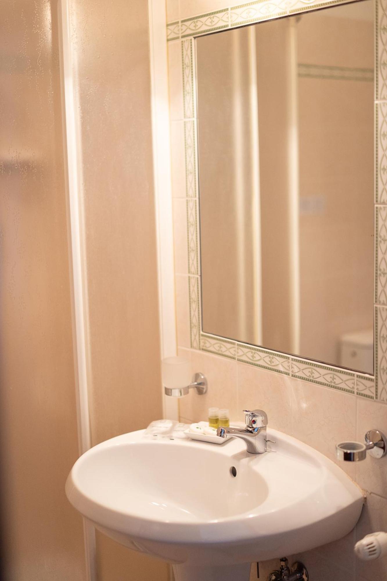 Hotel Napoleon Pontremoli Dış mekan fotoğraf