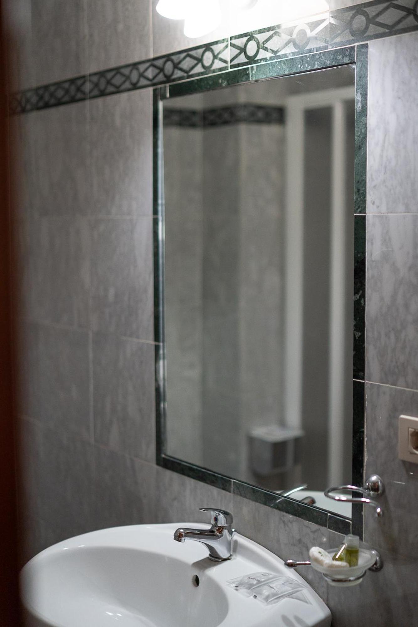 Hotel Napoleon Pontremoli Dış mekan fotoğraf